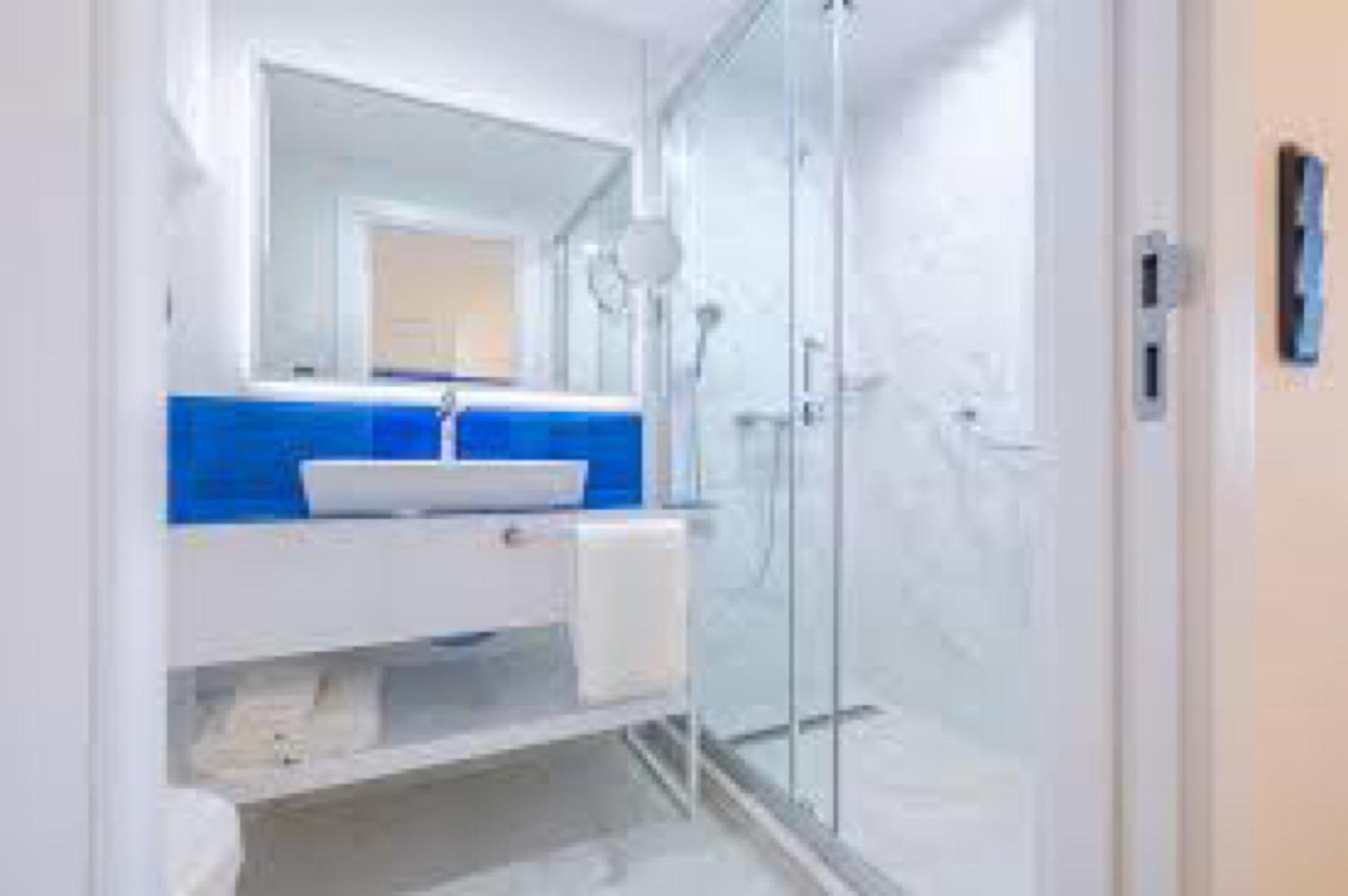 巴统Sea View Orbi City公寓式酒店 外观 照片